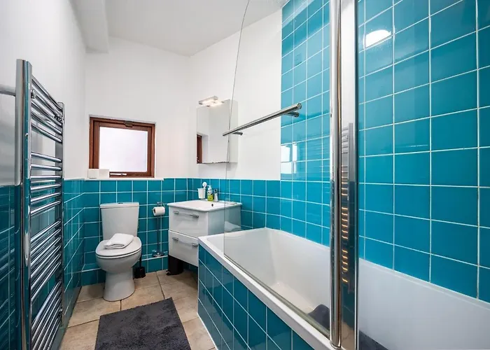 Апартаменты Chic 2bed With Canal Views-15 Min To Kilmainham Gaol Дублин