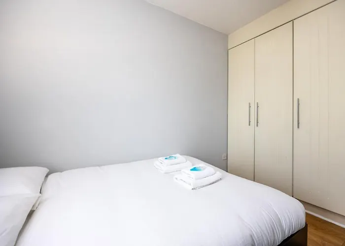 Chic 2bed With Canal Views-15 Min To Kilmainham Gaol 公寓